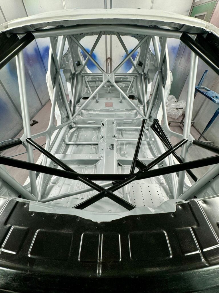 Ford Fiesta R5 Body Shell C & M Motorsport3 (1)