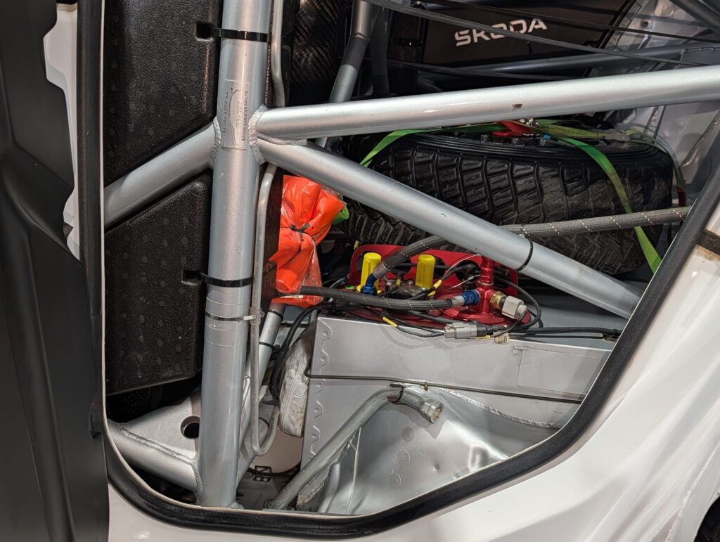 E4984a8f D806 4ee3 B40d 3fd62b1d6854